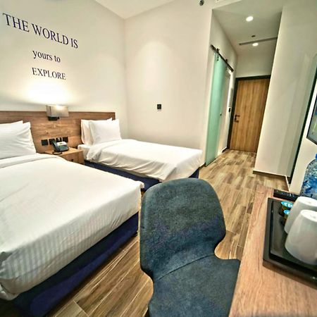 Kingsgate Canal Hotel By Millennium Dubaï Extérieur photo
