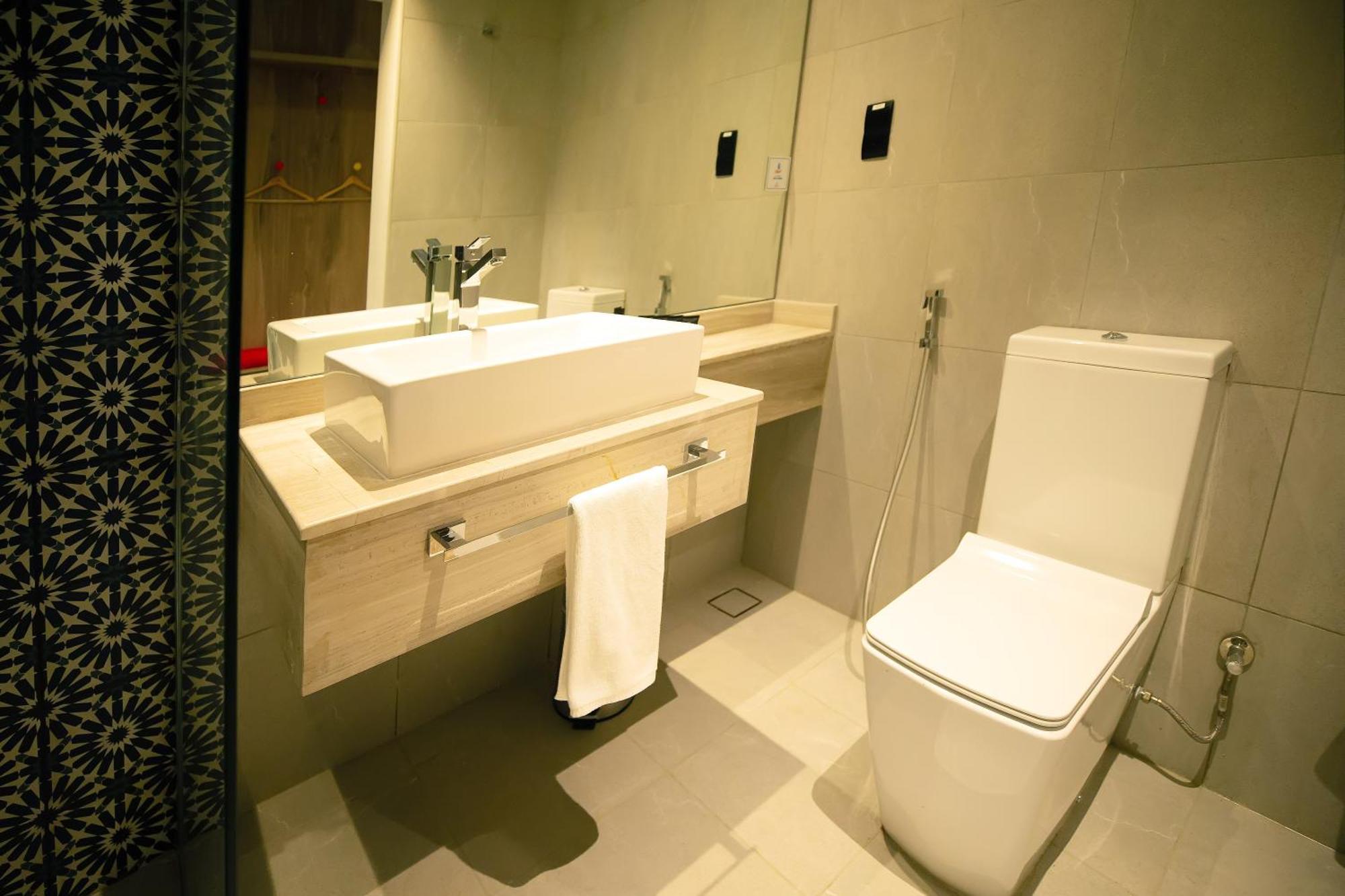 Kingsgate Canal Hotel By Millennium Dubaï Chambre photo