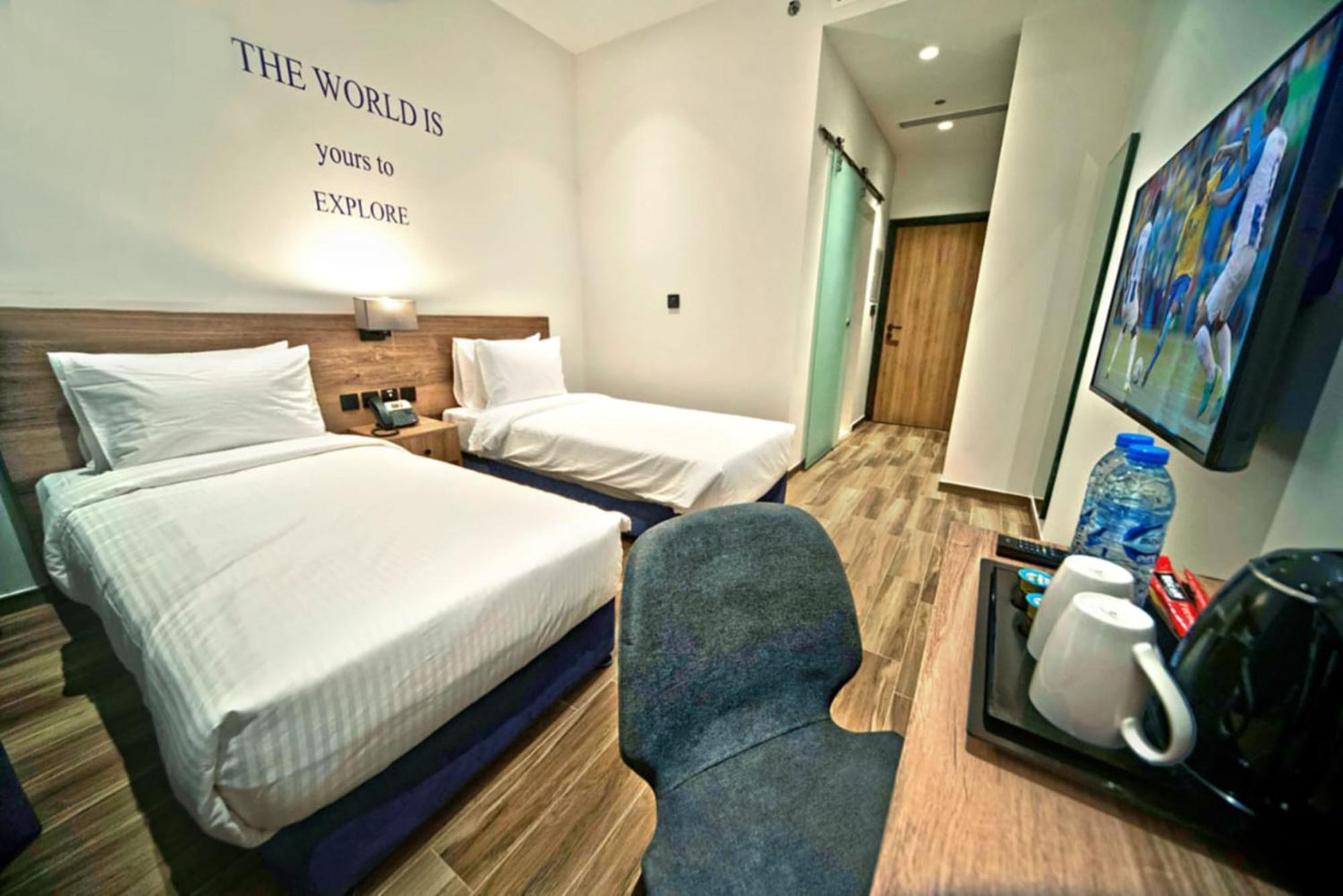 Kingsgate Canal Hotel By Millennium Dubaï Extérieur photo